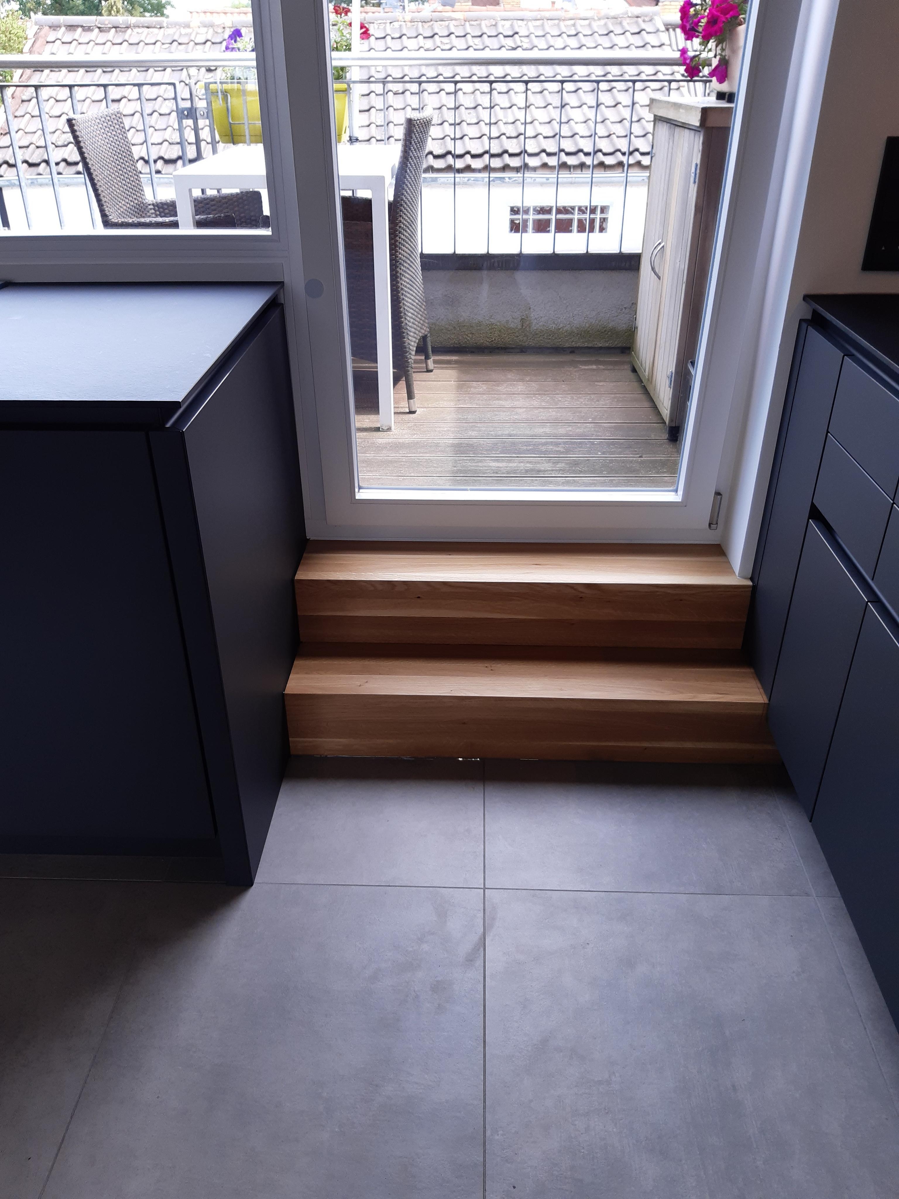 Treppenstufen_aus_Eiche_massiv